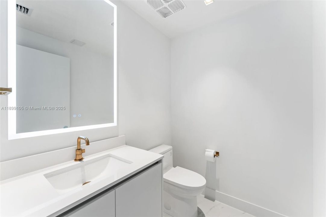 На продажу: $3,750,000 (5 спален, 5 ванн, 0 Квадратных фут)