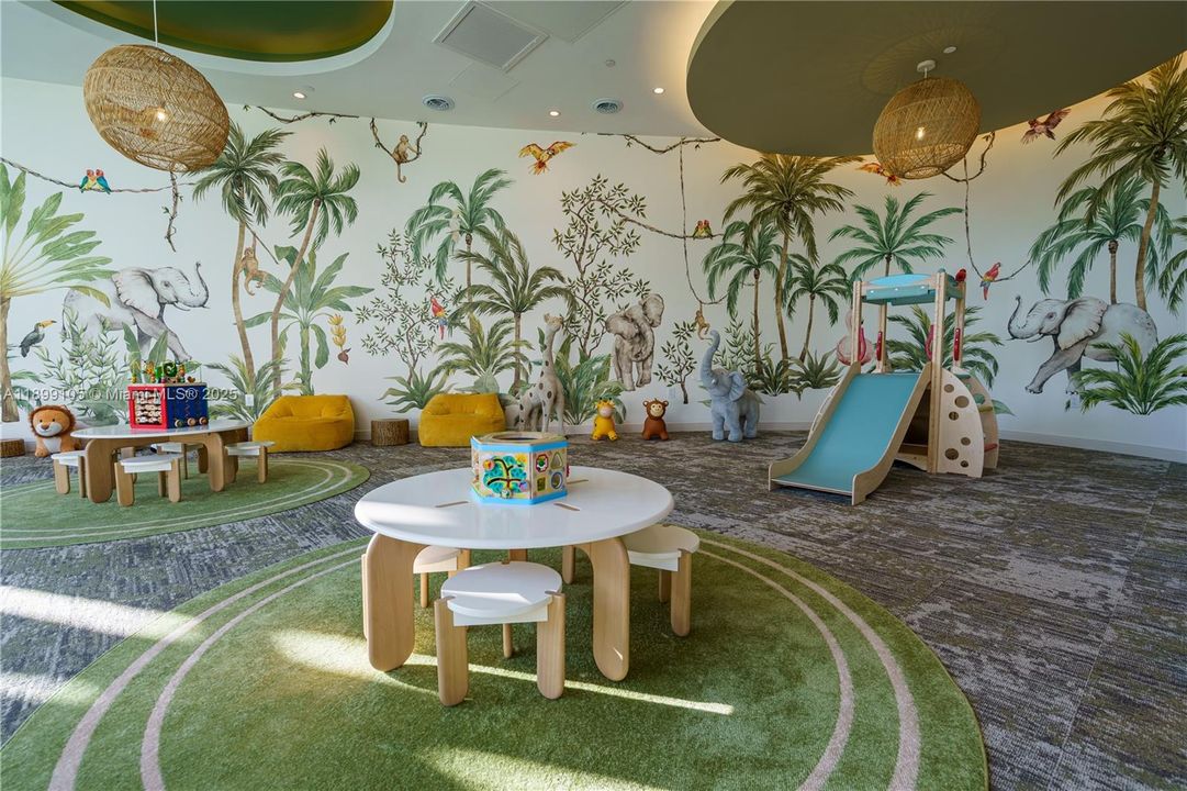 На продажу: $3,750,000 (5 спален, 5 ванн, 0 Квадратных фут)