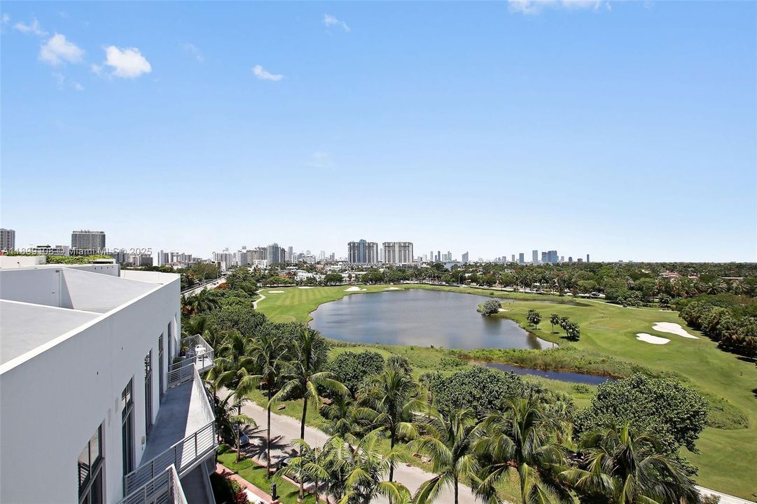 For Rent: $4,100 (1 beds, 1 baths, 966 Square Feet)