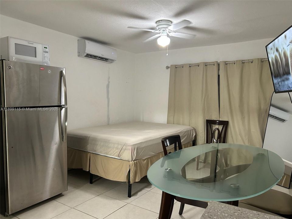 Recently Rented: $1,200 (0 beds, 1 baths, 1346 Square Feet)