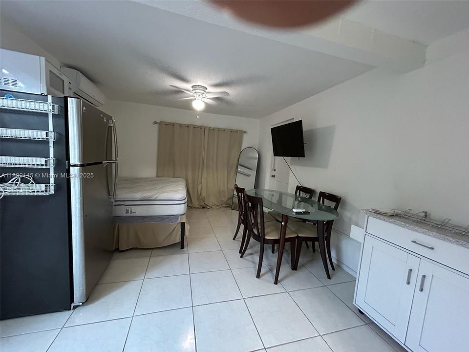 Recently Rented: $1,200 (0 beds, 1 baths, 1346 Square Feet)