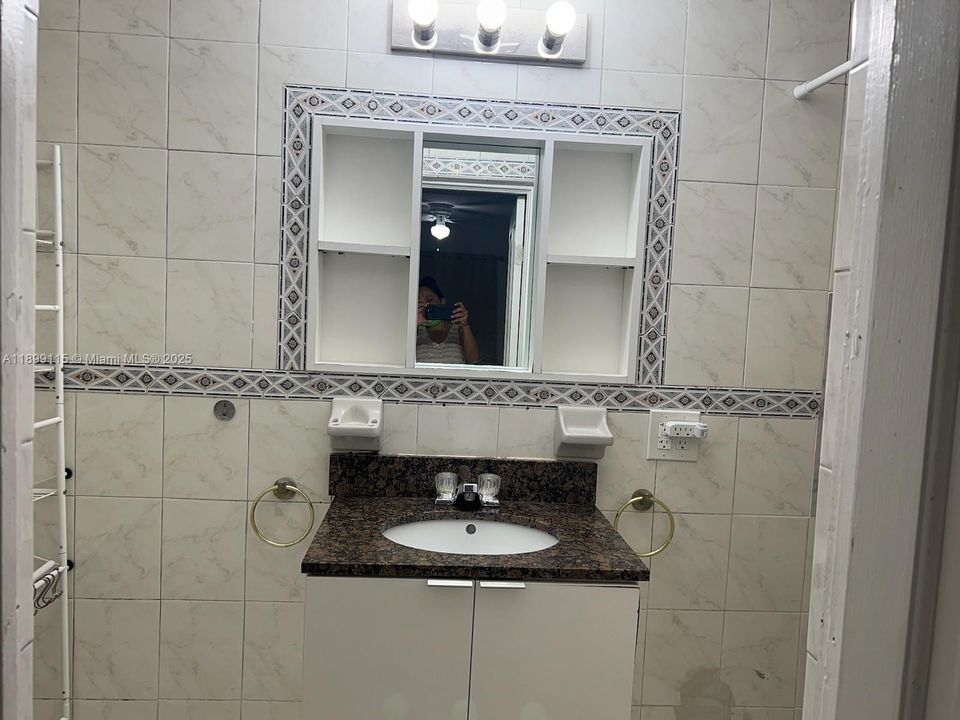 Recently Rented: $1,200 (0 beds, 1 baths, 1346 Square Feet)