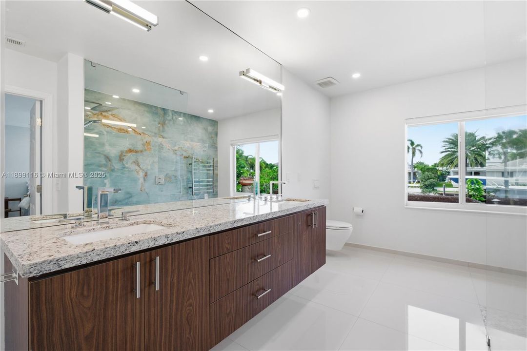 For Sale: $2,150,000 (3 beds, 3 baths, 2253 Square Feet)