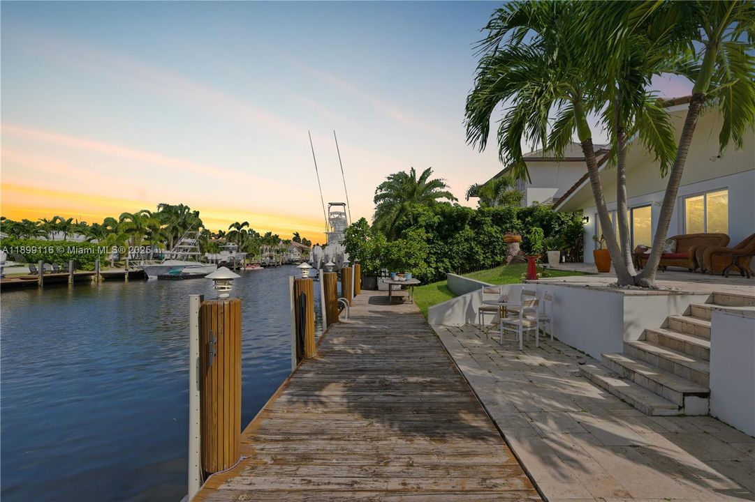 For Sale: $2,150,000 (3 beds, 3 baths, 2253 Square Feet)