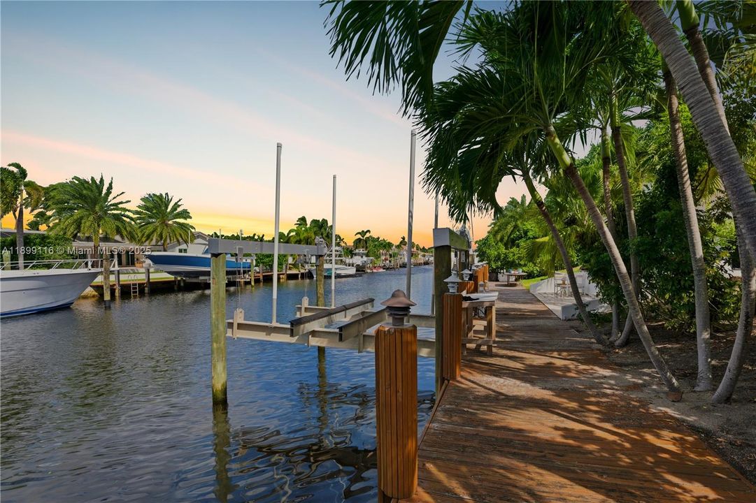 For Sale: $2,150,000 (3 beds, 3 baths, 2253 Square Feet)