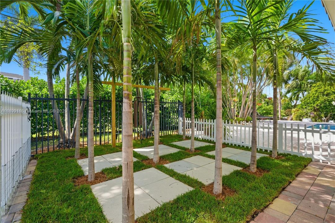 For Sale: $2,150,000 (3 beds, 3 baths, 2253 Square Feet)