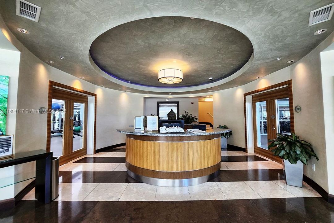 For Sale: $749,000 (2 beds, 2 baths, 1058 Square Feet)