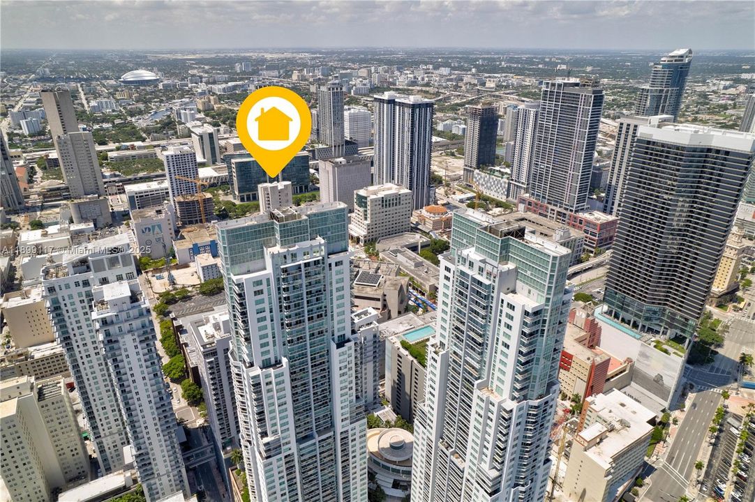 For Sale: $749,000 (2 beds, 2 baths, 1058 Square Feet)