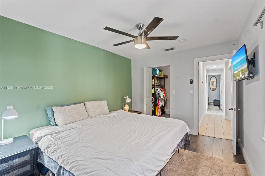 待售: $515,000 (3 贝兹, 2 浴室, 1126 平方英尺)