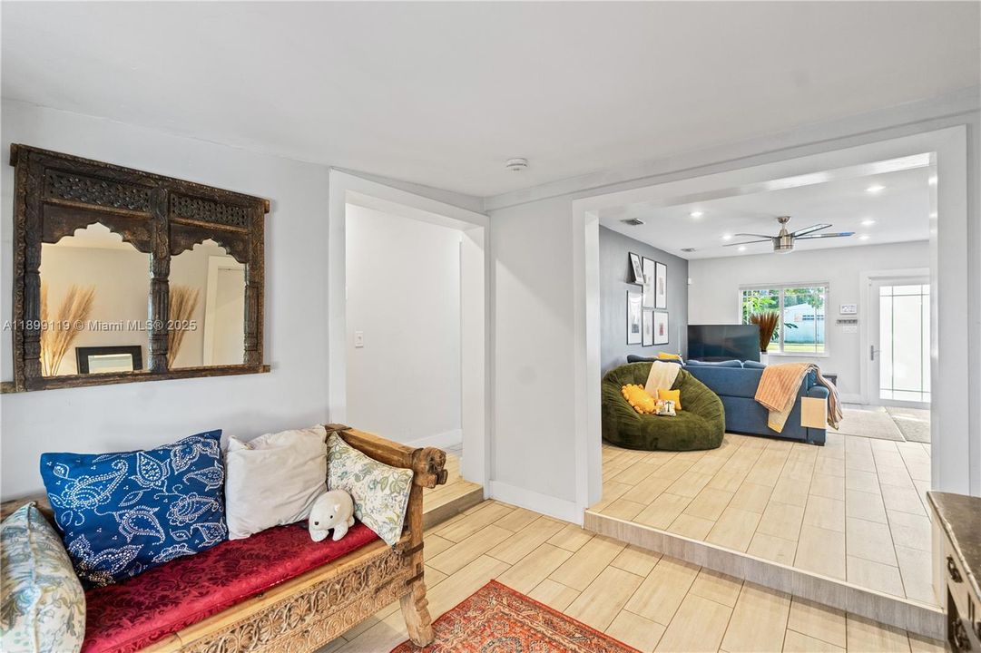 待售: $515,000 (3 贝兹, 2 浴室, 1126 平方英尺)