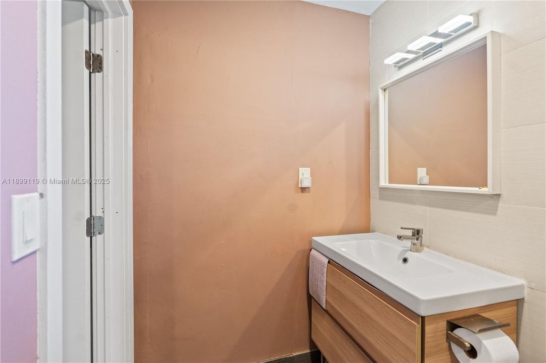 待售: $515,000 (3 贝兹, 2 浴室, 1126 平方英尺)