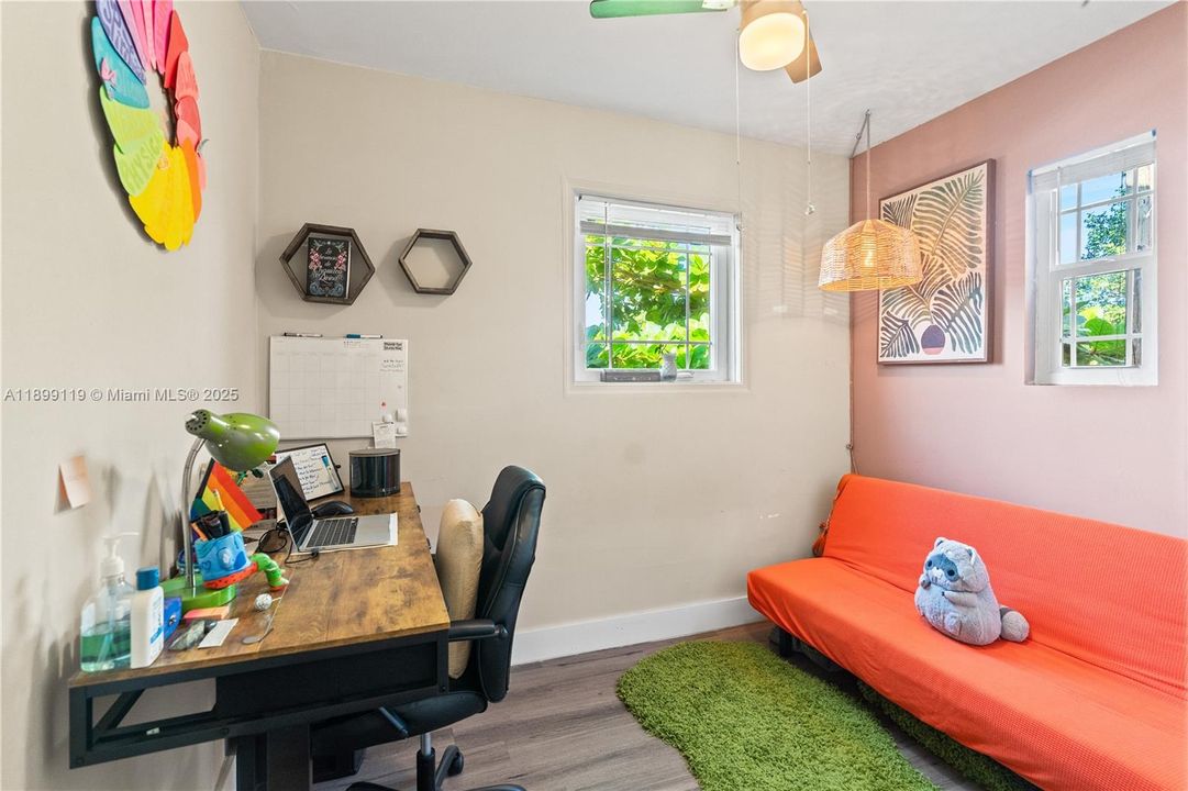 待售: $515,000 (3 贝兹, 2 浴室, 1126 平方英尺)