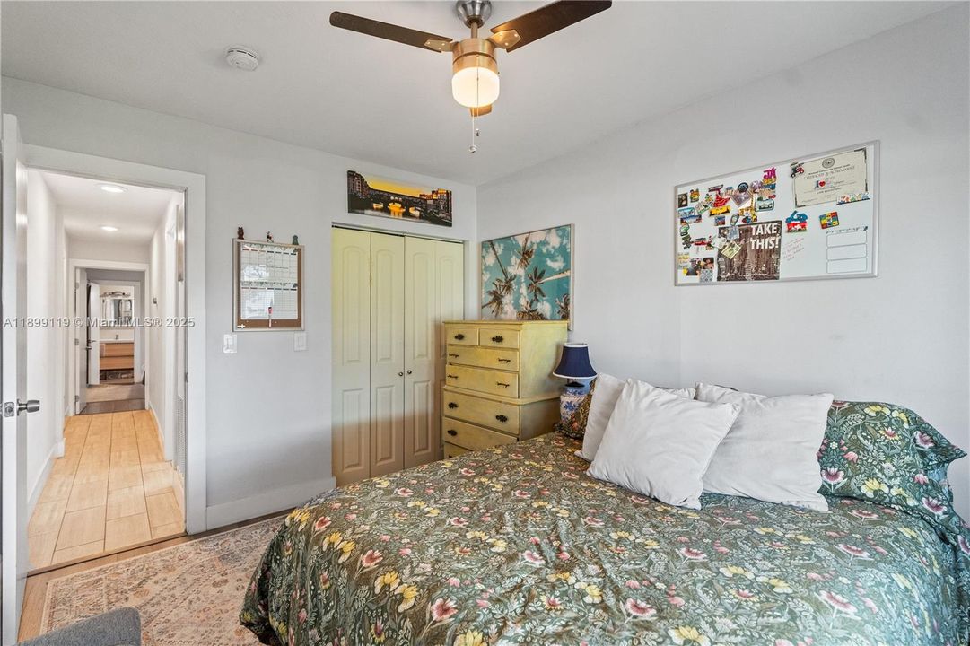 待售: $515,000 (3 贝兹, 2 浴室, 1126 平方英尺)