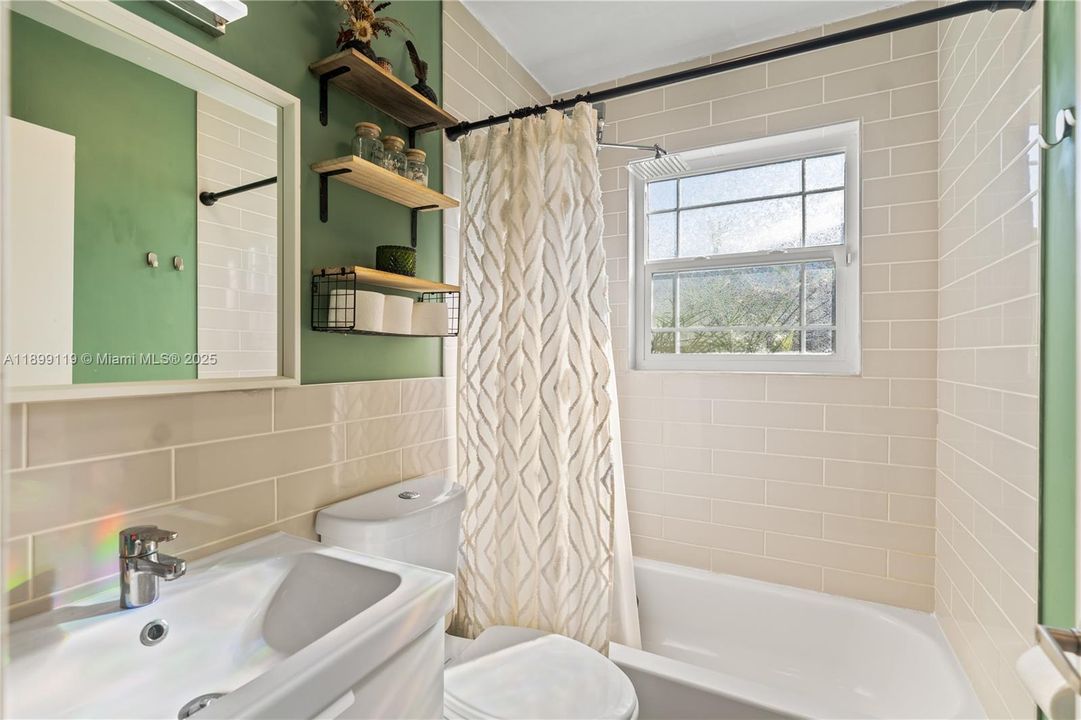 待售: $515,000 (3 贝兹, 2 浴室, 1126 平方英尺)