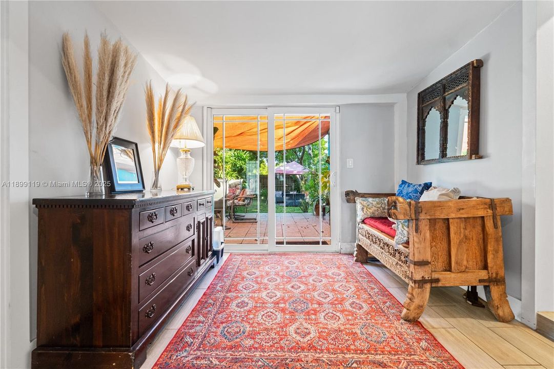 待售: $515,000 (3 贝兹, 2 浴室, 1126 平方英尺)