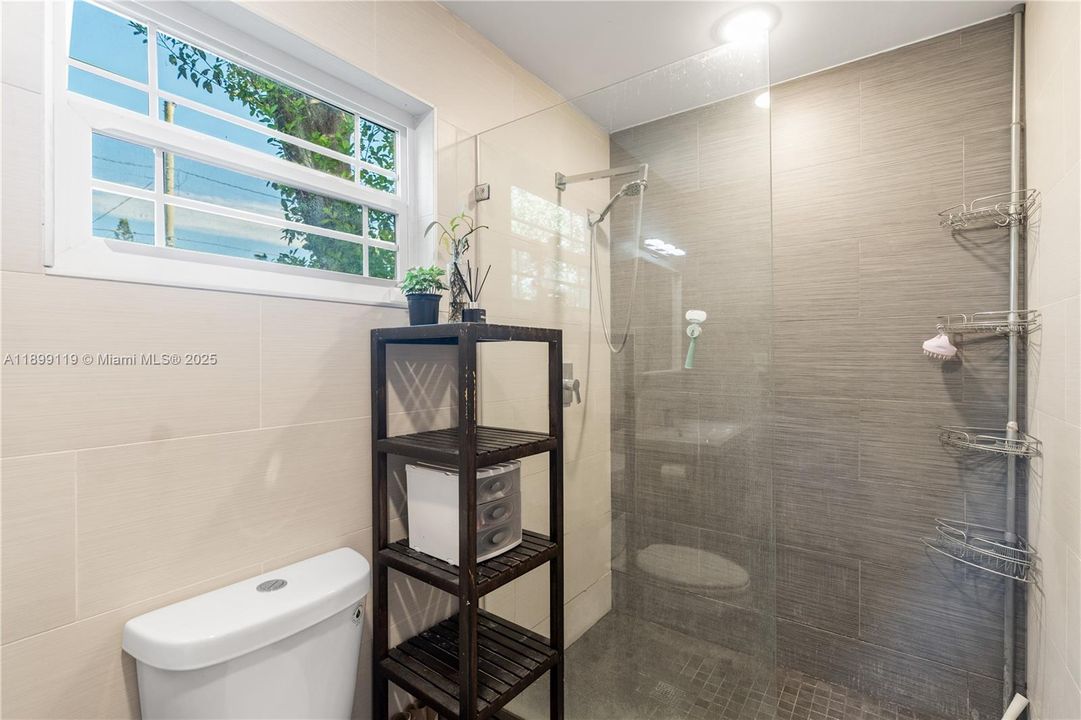 待售: $515,000 (3 贝兹, 2 浴室, 1126 平方英尺)