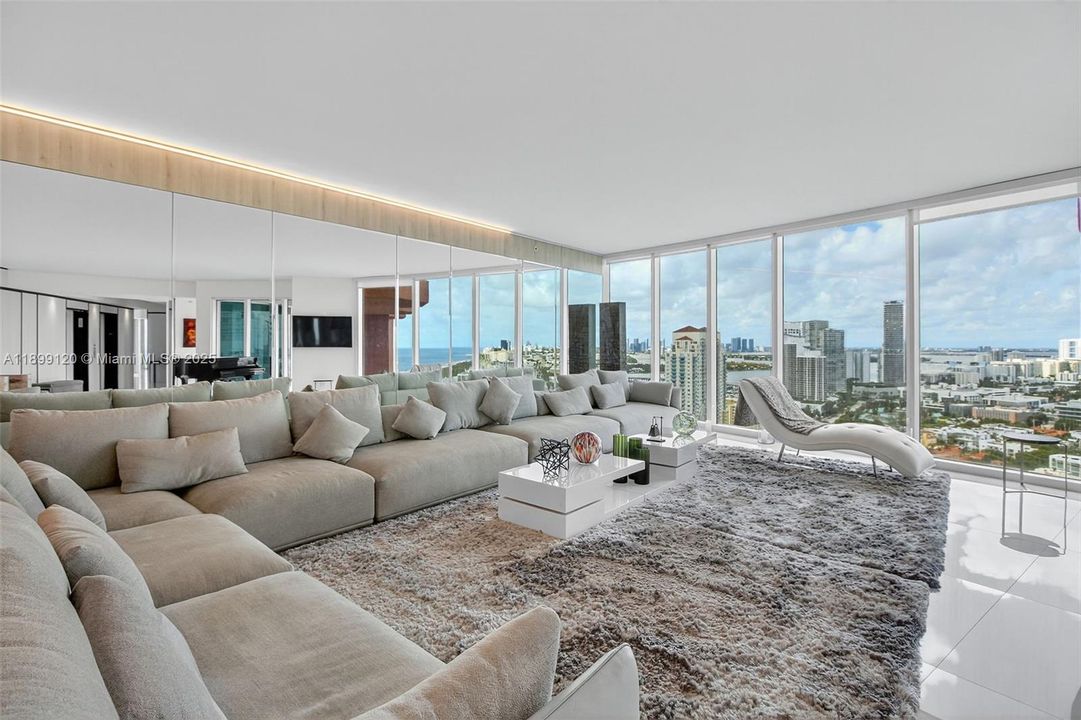 For Sale: $10,800,000 (3 beds, 4 baths, 5450 Square Feet)