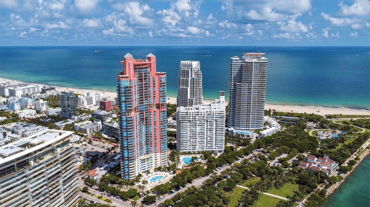 For Sale: $10,800,000 (3 beds, 4 baths, 5450 Square Feet)