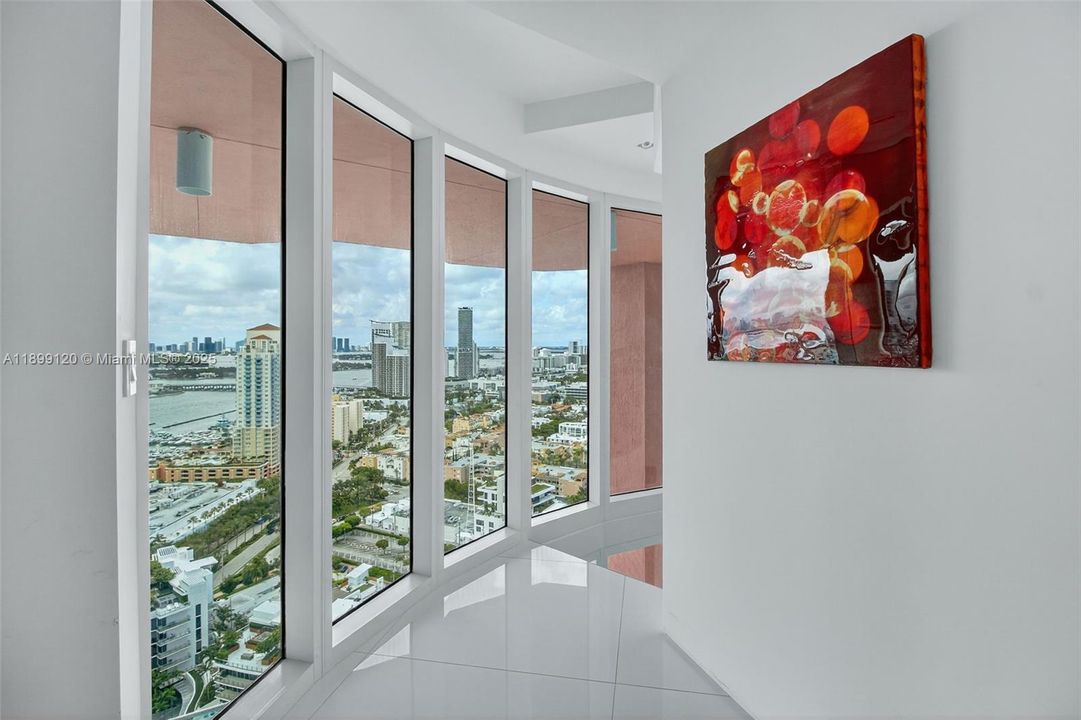 For Sale: $10,800,000 (3 beds, 4 baths, 5450 Square Feet)