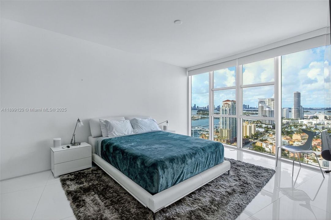 For Sale: $10,800,000 (3 beds, 4 baths, 5450 Square Feet)