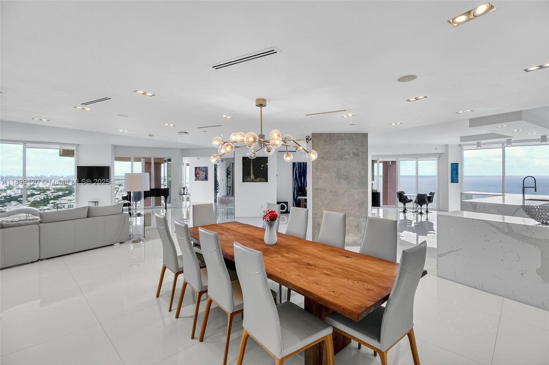 For Sale: $10,800,000 (3 beds, 4 baths, 5450 Square Feet)