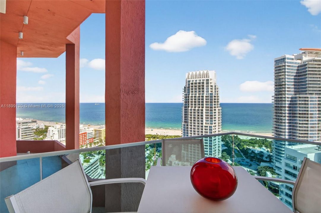 For Sale: $10,800,000 (3 beds, 4 baths, 5450 Square Feet)