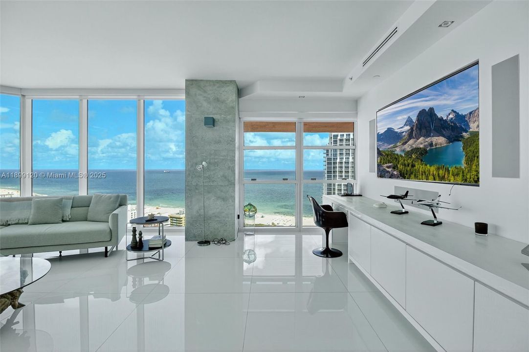 For Sale: $10,800,000 (3 beds, 4 baths, 5450 Square Feet)