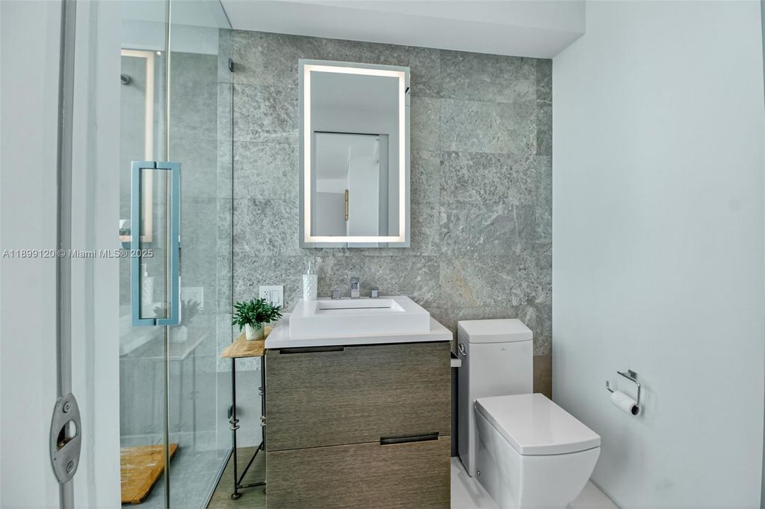 For Sale: $10,800,000 (3 beds, 4 baths, 5450 Square Feet)