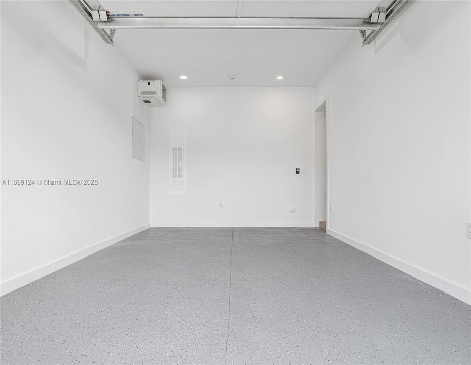 For Sale: $1,599,000 (3 beds, 4 baths, 2416 Square Feet)