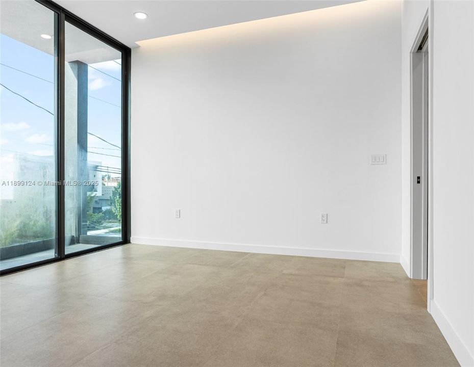 For Sale: $1,599,000 (3 beds, 4 baths, 2416 Square Feet)