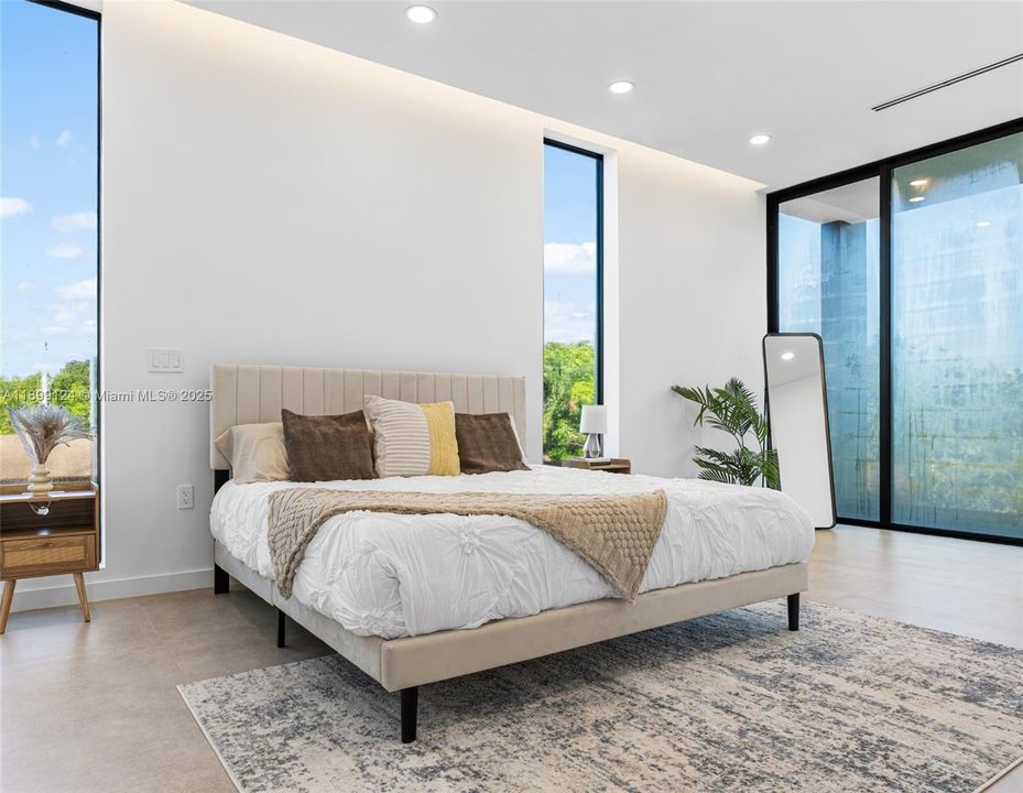 For Sale: $1,599,000 (3 beds, 4 baths, 2416 Square Feet)