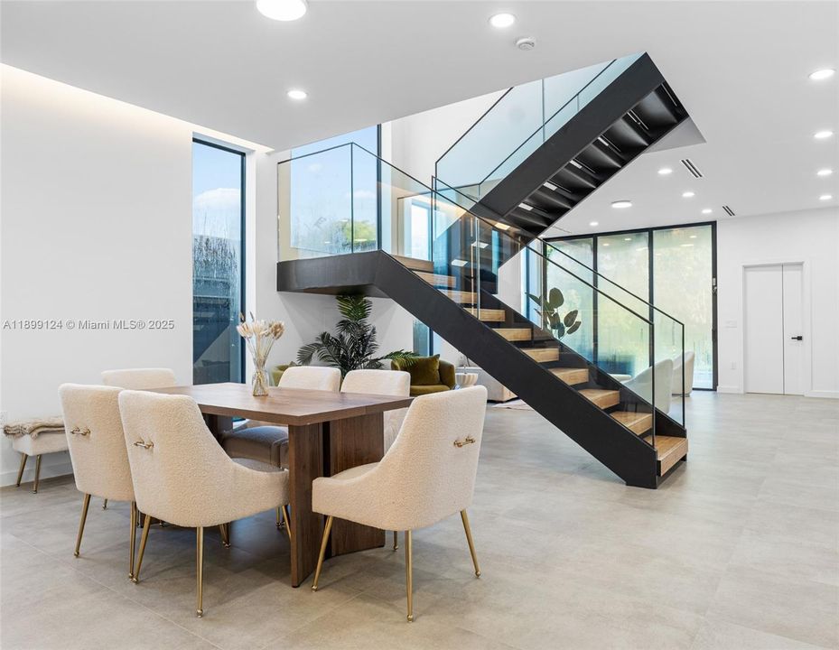 For Sale: $1,599,000 (3 beds, 4 baths, 2416 Square Feet)