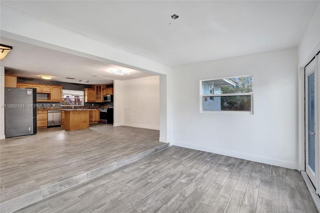 待售: $575,000 (3 贝兹, 3 浴室, 1447 平方英尺)