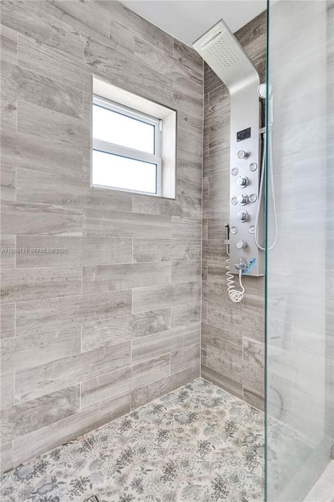 待售: $575,000 (3 贝兹, 3 浴室, 1447 平方英尺)