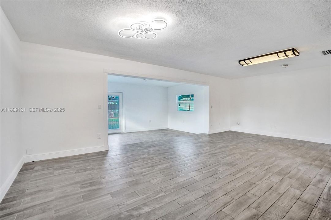 待售: $575,000 (3 贝兹, 3 浴室, 1447 平方英尺)