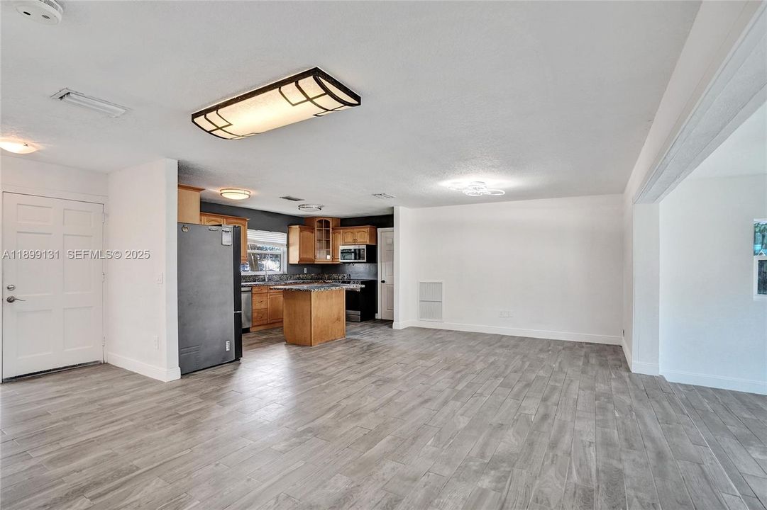 待售: $575,000 (3 贝兹, 3 浴室, 1447 平方英尺)