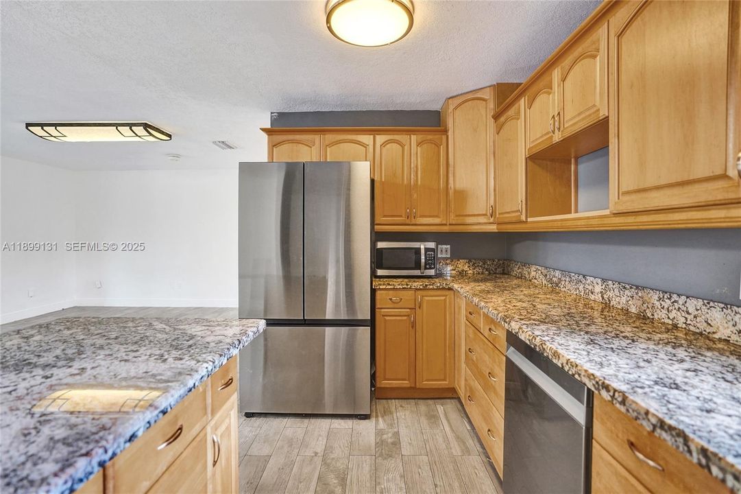 待售: $575,000 (3 贝兹, 3 浴室, 1447 平方英尺)