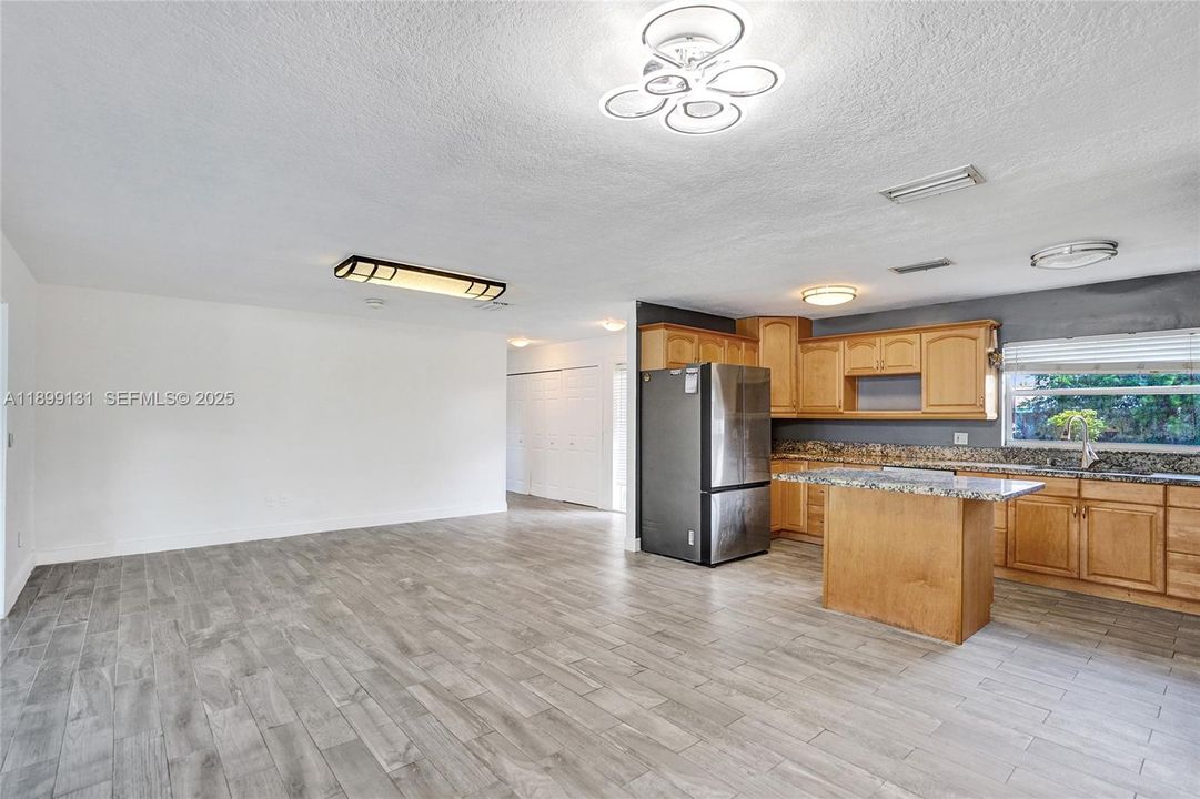 待售: $575,000 (3 贝兹, 3 浴室, 1447 平方英尺)