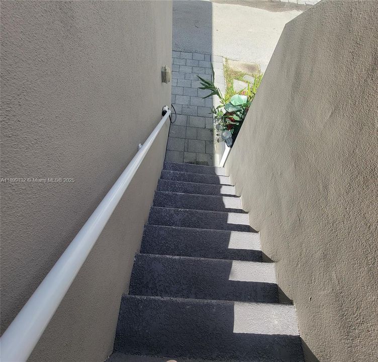 For Rent: $1,900 (0 beds, 1 baths, 2379 Square Feet)