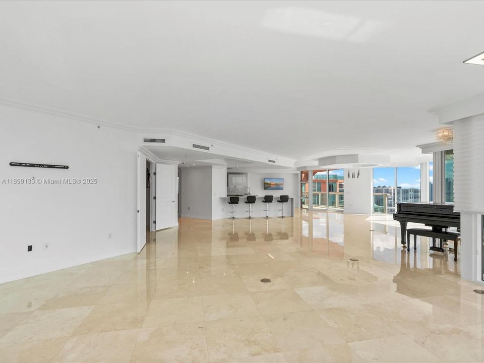 For Sale: $3,395,000 (4 beds, 4 baths, 4080 Square Feet)