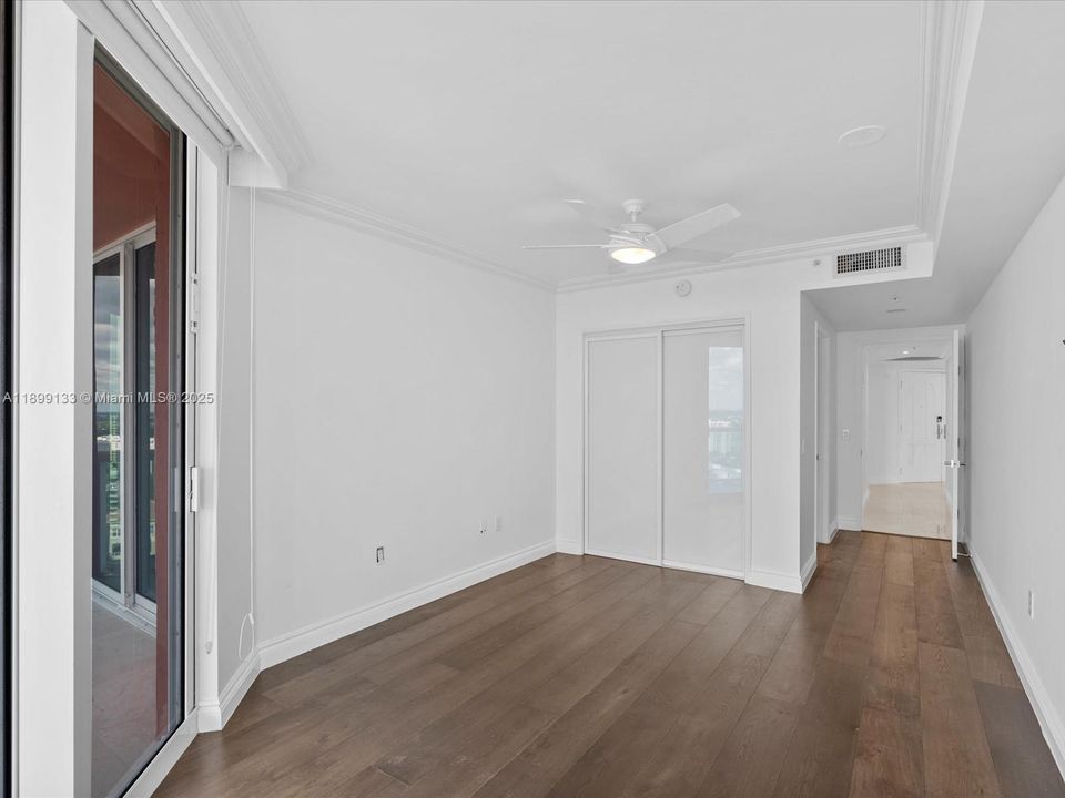 For Sale: $3,395,000 (4 beds, 4 baths, 4080 Square Feet)