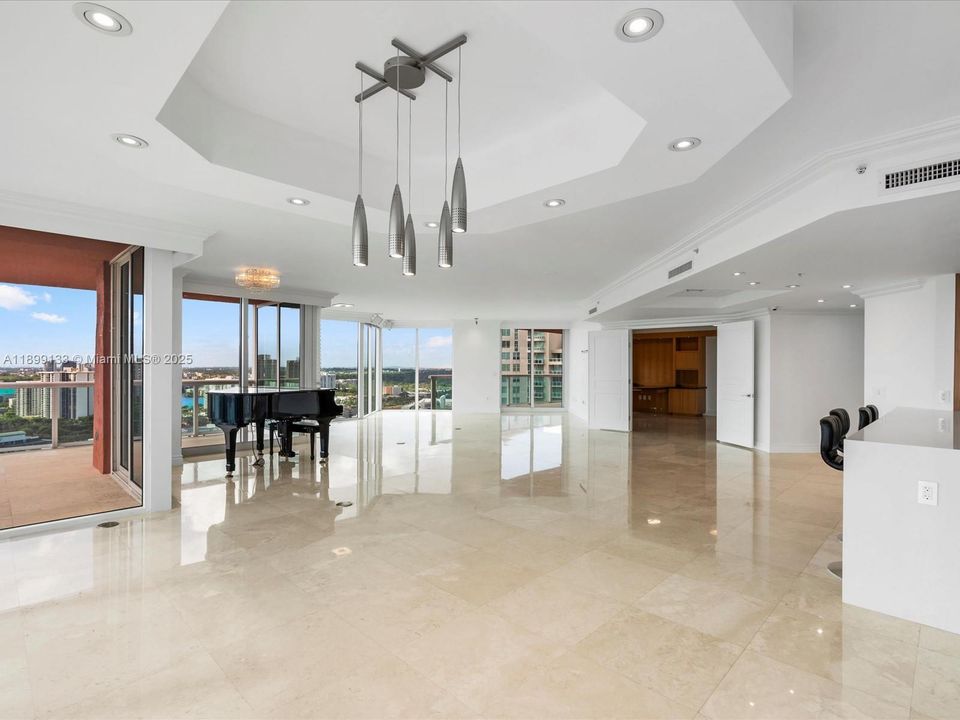 For Sale: $3,395,000 (4 beds, 4 baths, 4080 Square Feet)