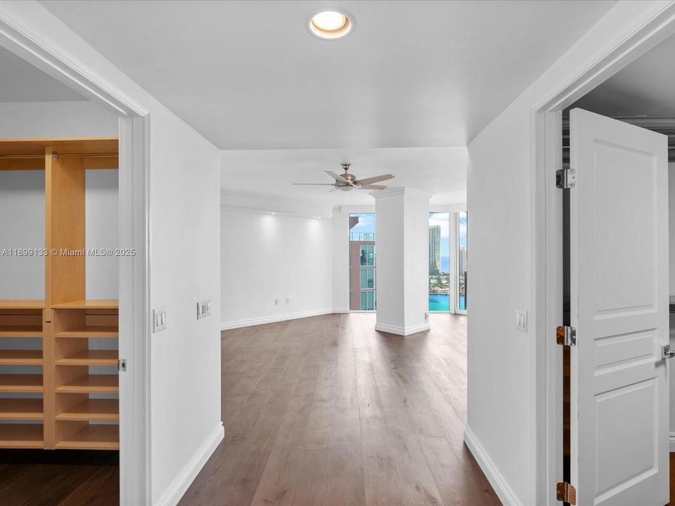 For Sale: $3,395,000 (4 beds, 4 baths, 4080 Square Feet)