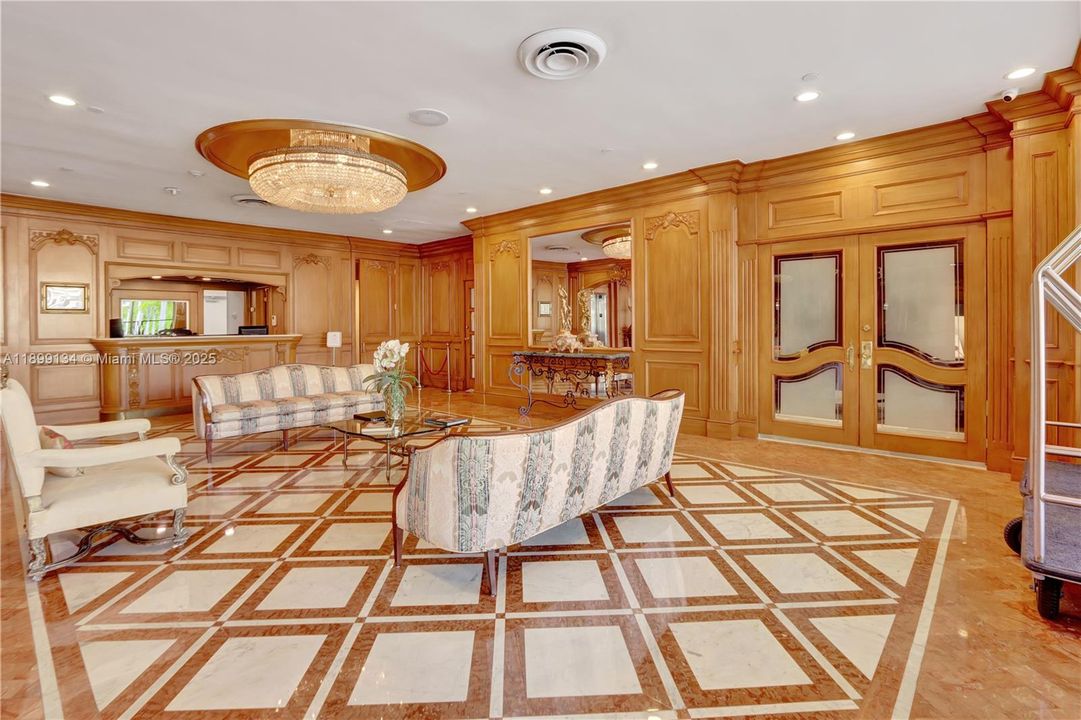 For Rent: $2,400 (0 beds, 1 baths, 440 Square Feet)