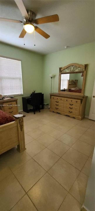 For Rent: $2,200 (3 beds, 2 baths, 1298 Square Feet)