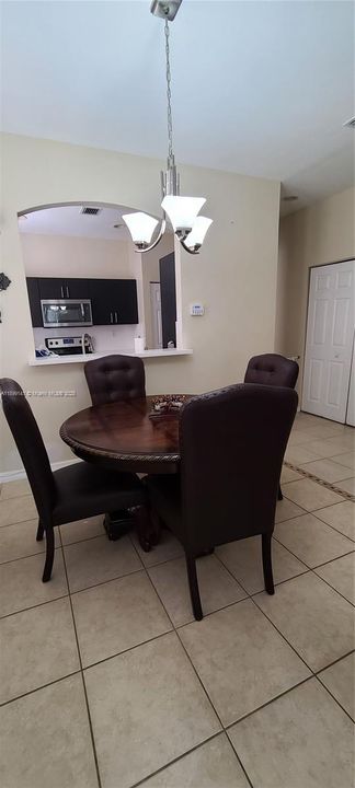 For Rent: $2,200 (3 beds, 2 baths, 1298 Square Feet)