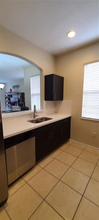 For Rent: $2,200 (3 beds, 2 baths, 1298 Square Feet)