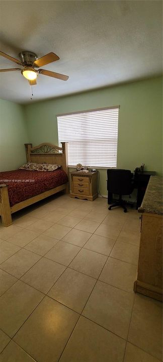 For Rent: $2,200 (3 beds, 2 baths, 1298 Square Feet)