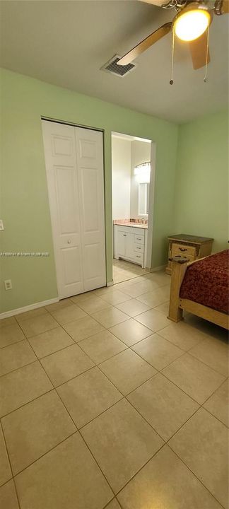 For Rent: $2,200 (3 beds, 2 baths, 1298 Square Feet)