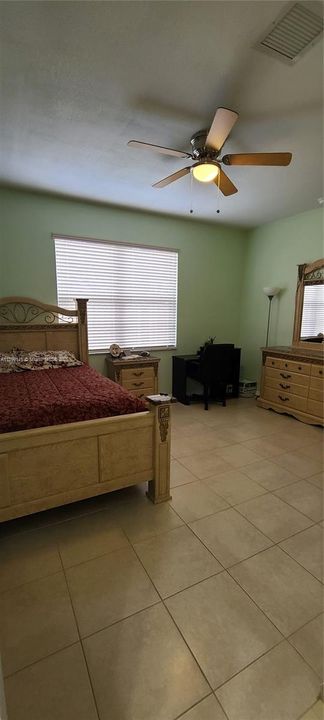 For Rent: $2,200 (3 beds, 2 baths, 1298 Square Feet)